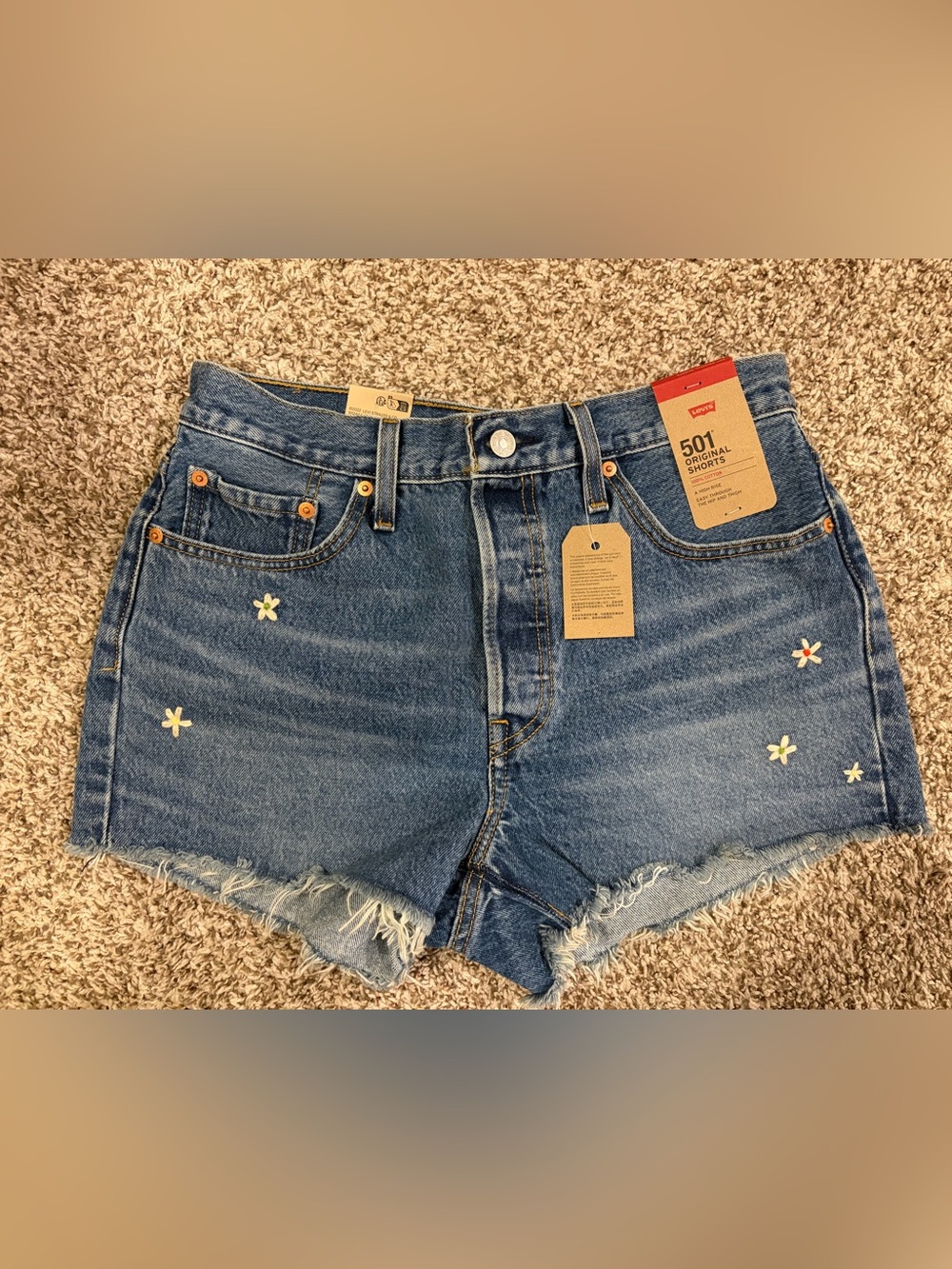 NWT Levi's 501 Original Jean Shorts  w/ Daisies “Bee in the Bonnet” size 29